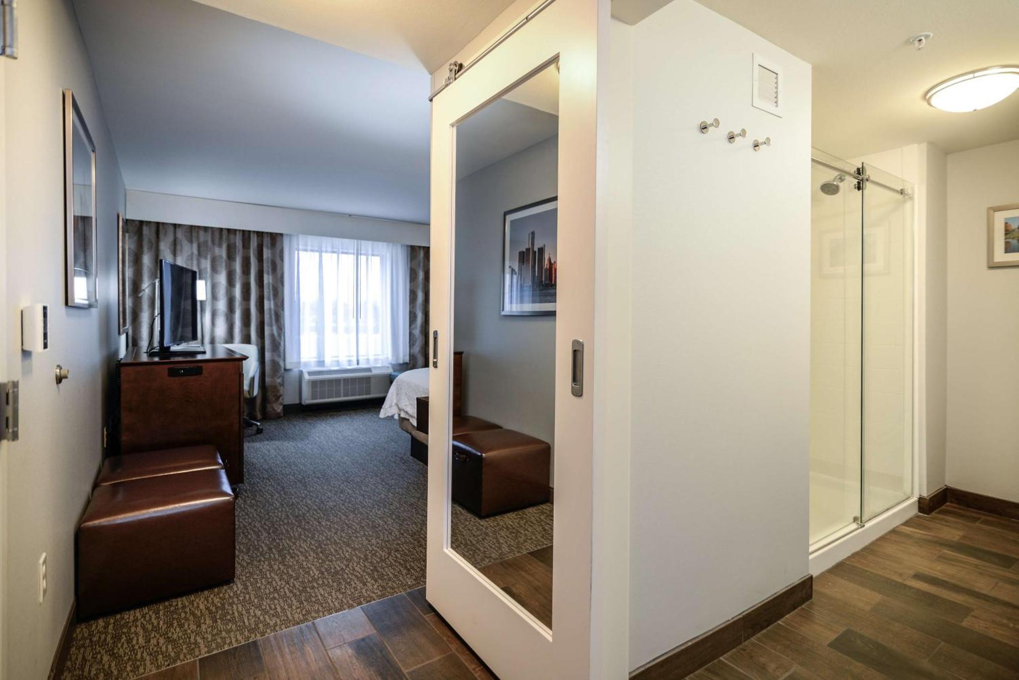 Hampton Inn Brighton Mi Exteriör bild