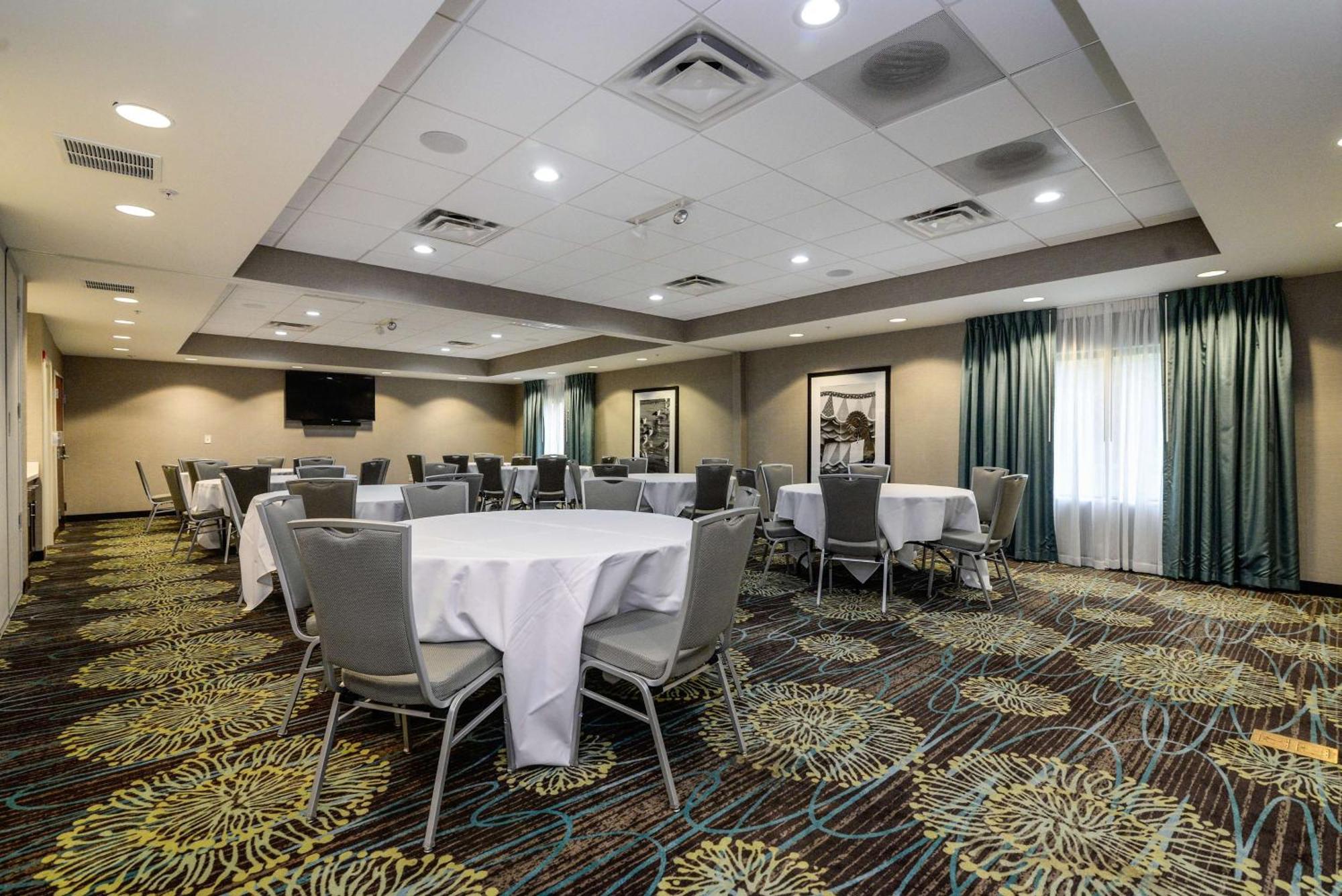 Hampton Inn Brighton Mi Exteriör bild