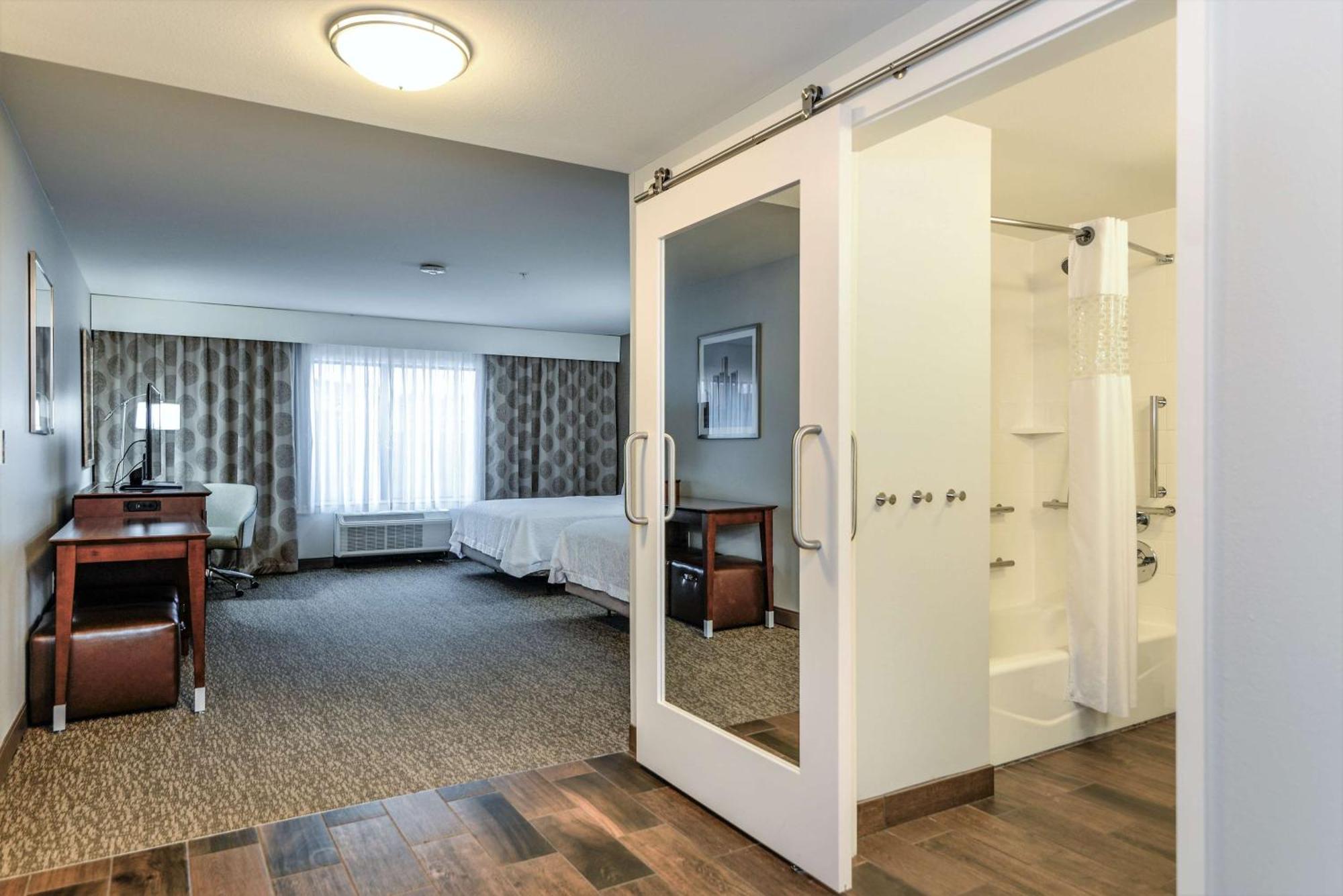 Hampton Inn Brighton Mi Exteriör bild