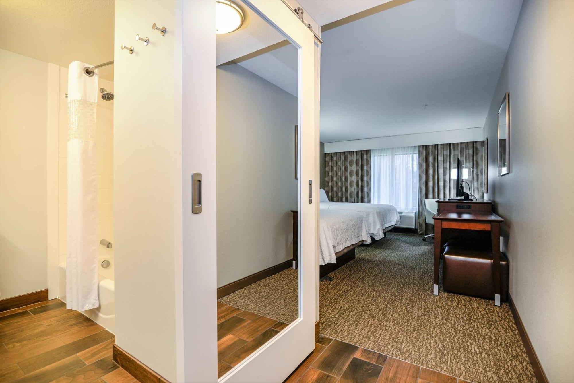 Hampton Inn Brighton Mi Exteriör bild